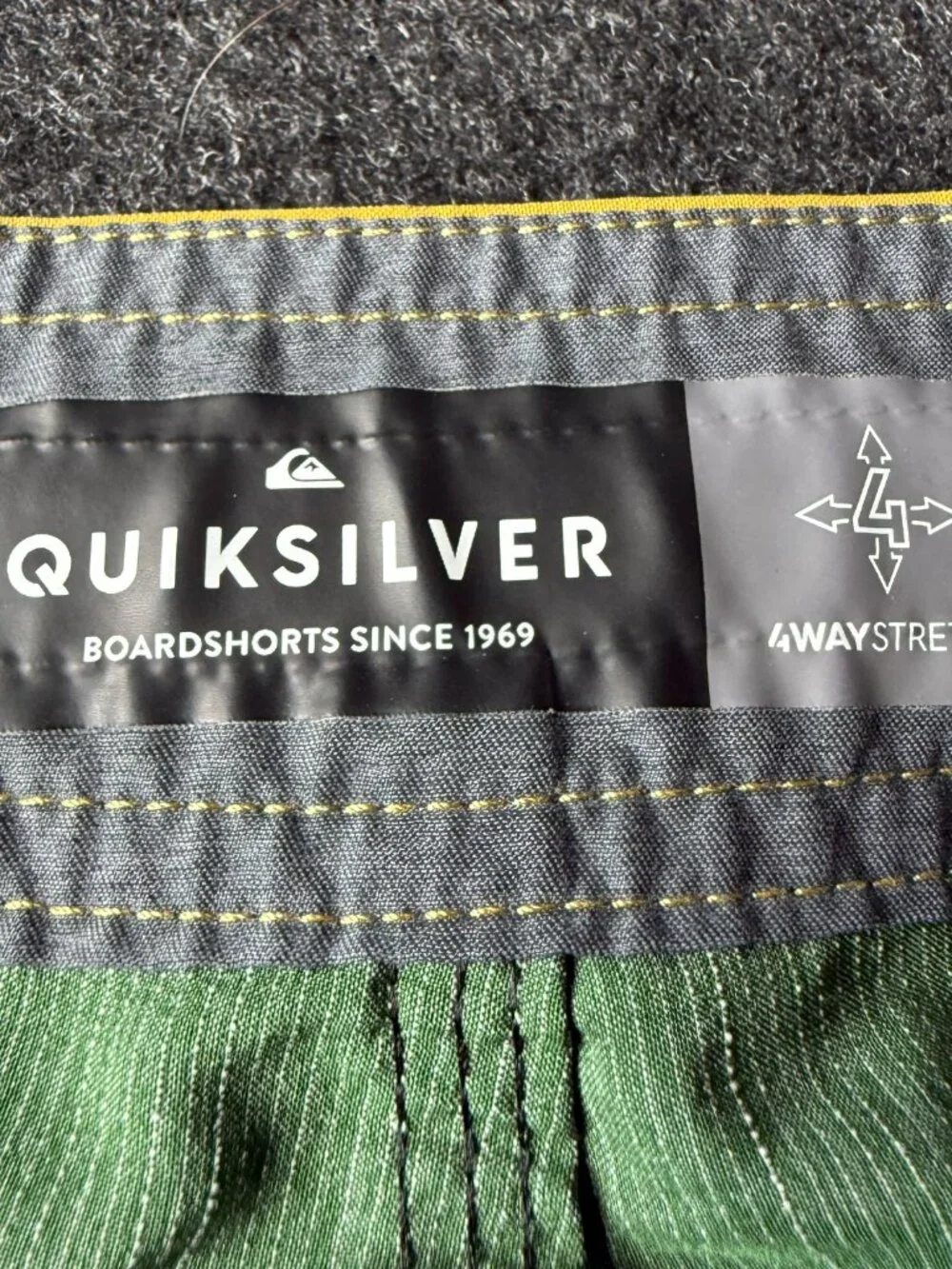 Quiksilver 4 Way Stretch Board Shorts Mens 29
